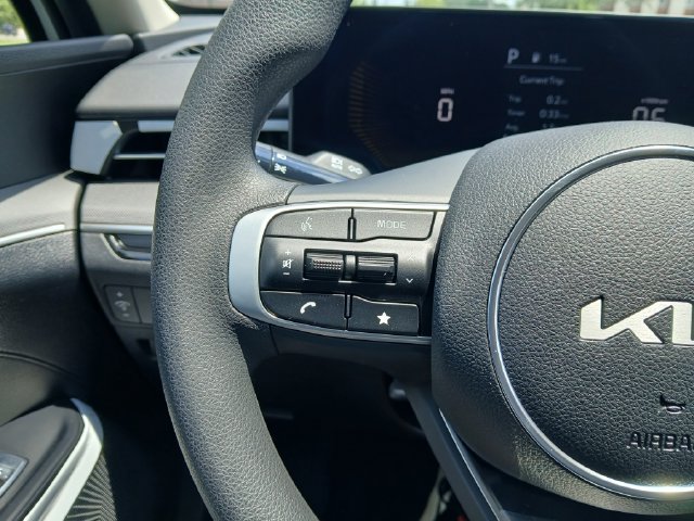 New 2026 Kia K5 LXS FWD image 32