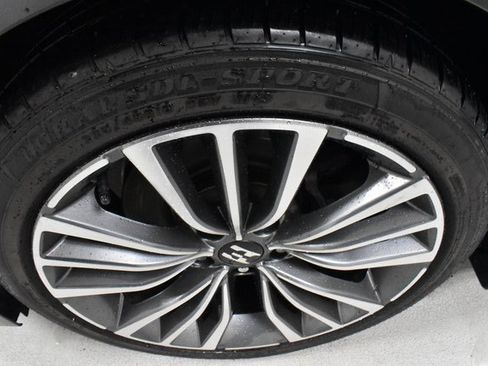 Used 2019 Kia Stinger Premium image 9