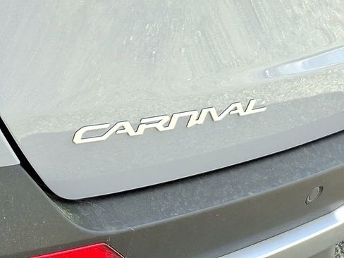 New 2026 Kia Carnival SX FWD image 13