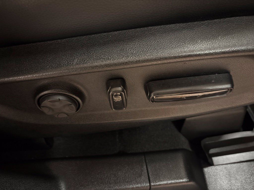 Used 2025 Honda Odyssey EX-L image 35