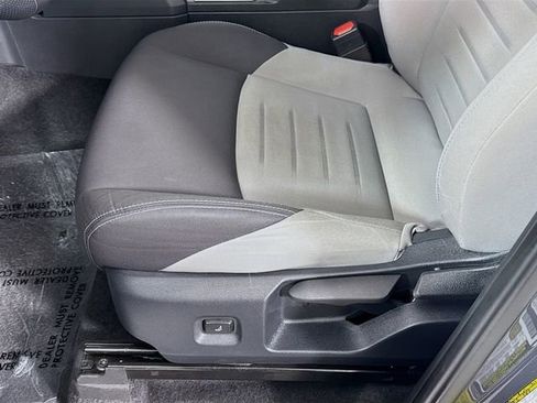 Certified 2024 Toyota Tacoma TRD Off-Road AWD/4WD image 18