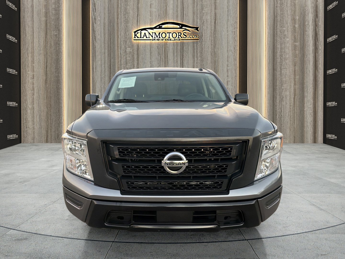 Used 2021 Nissan Titan S w/ S Utility Package RWD image 2