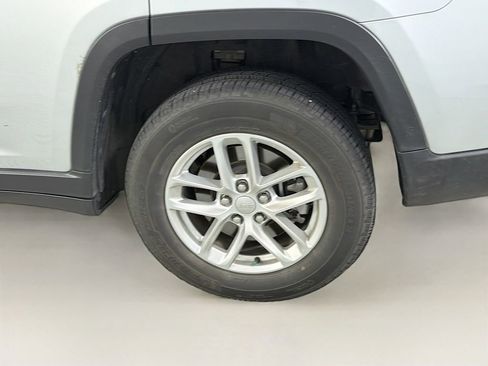 Used 2023 Jeep Grand Cherokee L Laredo w/ Luxury Tech Group I RWD image 30
