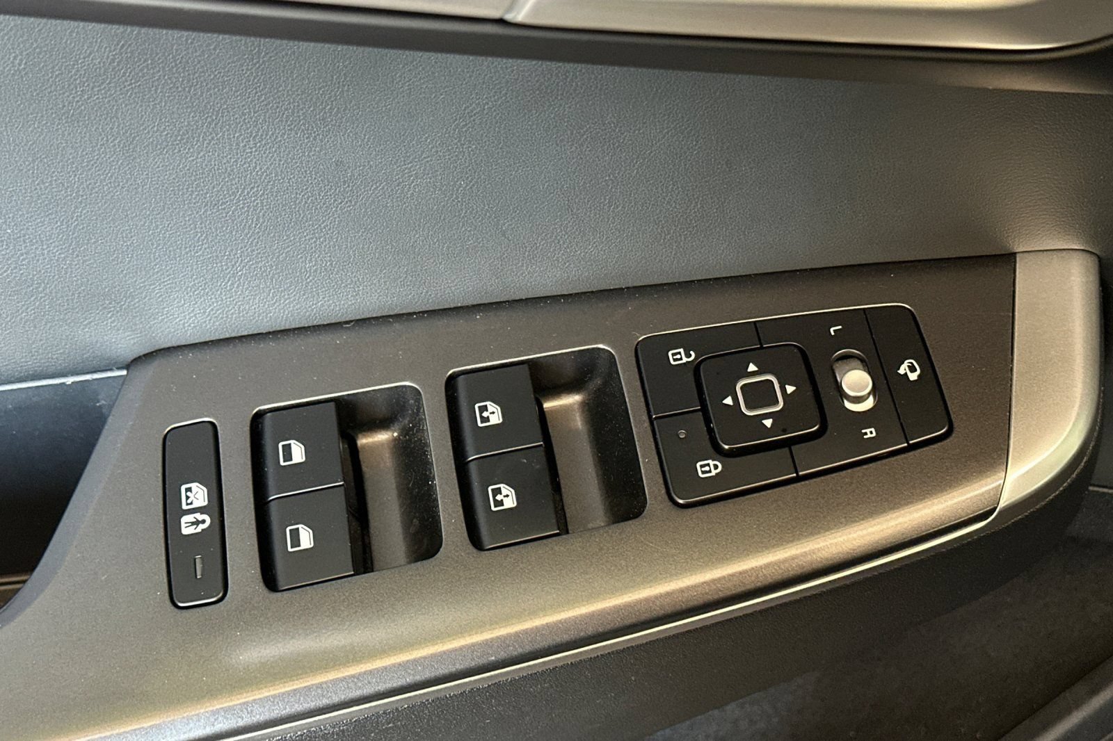 Certified 2024 Kia EV6 Light RWD image 12