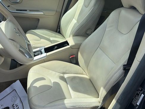 Used 2013 Volvo XC60 3.2 image 9