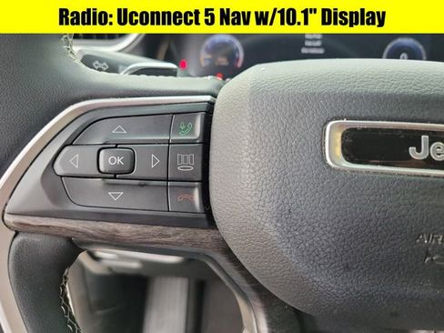 Used 2023 Jeep Grand Cherokee Limited image 11