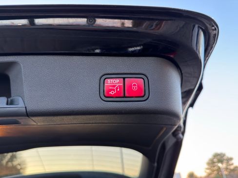 Used 2014 Mercedes-Benz ML 350 4MATIC image 18