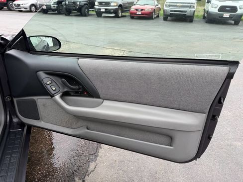 Used 1993 Chevrolet Camaro LT RWD image 18