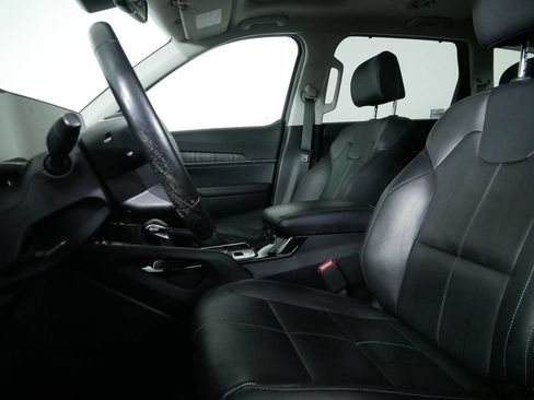 Used 2024 Kia Telluride EX AWD/4WD image 17