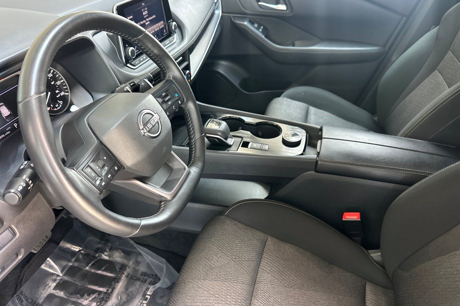 Used 2025 Nissan Rogue SV AWD/4WD image 4