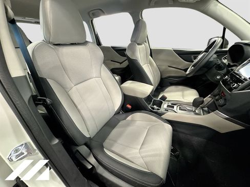 Used 2023 Subaru Forester AWD/4WD image 27