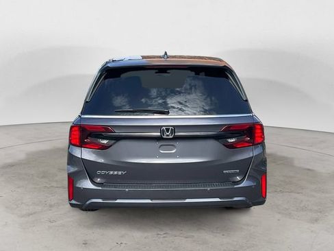 Used 2026 Honda Odyssey Touring image 4