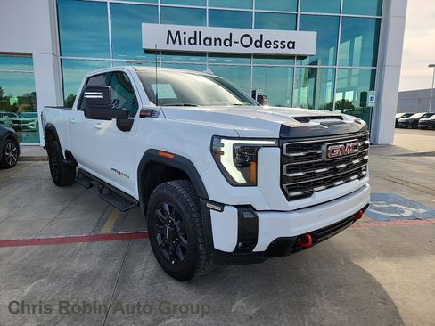 Used 2025 GMC Sierra 2500 AT4 image 1