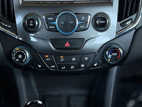 Used 2017 Chevrolet Cruze LT w/ Sun And Sound Package image 33