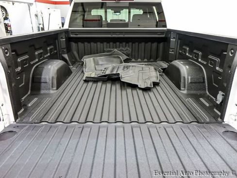 Used 2024 Chevrolet Silverado 1500 High Country w/ High Country Premium Package AWD/4WD image 25
