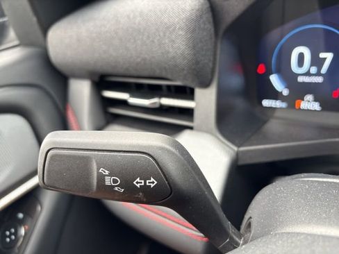 Used 2025 Ford Explorer ST-Line image 23