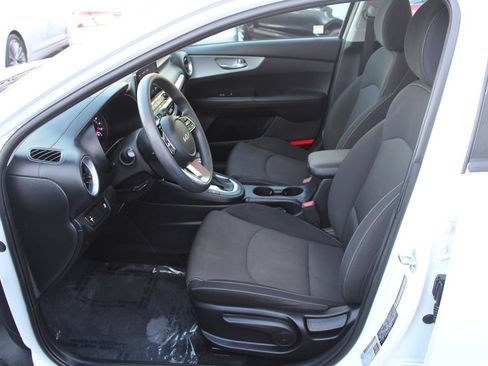 Used 2023 Kia Forte LXS FWD image 17