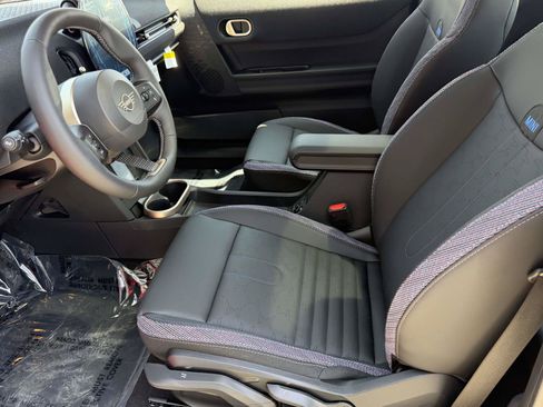 New 2026 MINI Cooper 2-Door Hardtop FWD image 9