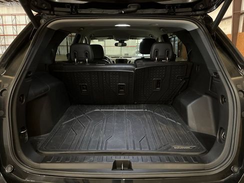 Used 2020 Chevrolet Equinox Premier image 10