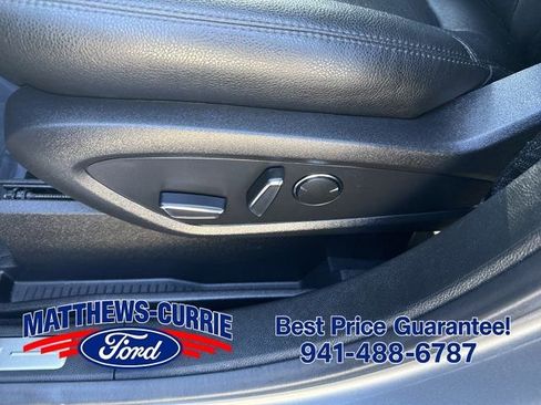 Used 2023 Lincoln Nautilus FWD w/ Premium Package image 10