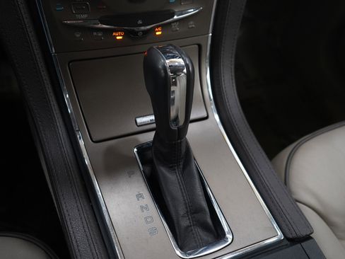 Used 2014 Lincoln MKX AWD w/ Equipment Group 102A image 24