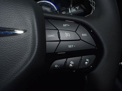 New 2026 Chrysler Pacifica Select image 20