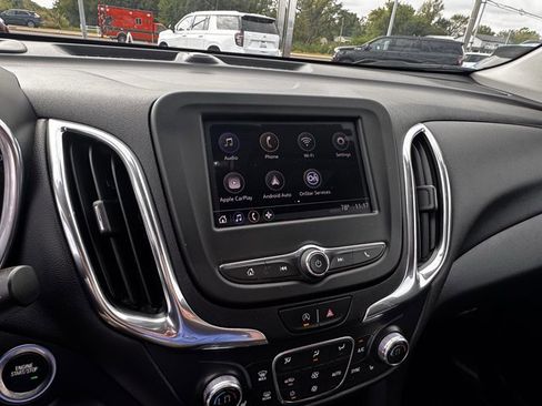 Used 2022 Chevrolet Equinox LT image 18