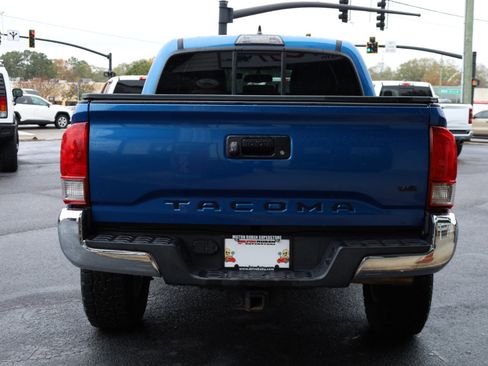 Used 2016 Toyota Tacoma SR5 image 3