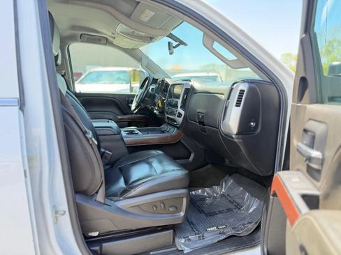 Used 2015 GMC Sierra 2500 SLT w/ Suspension Package, Off-Road AWD/4WD image 13