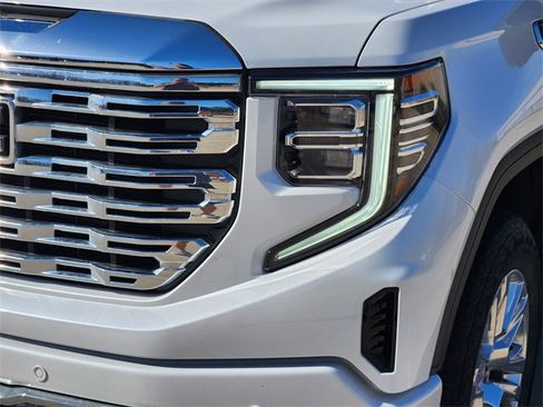 Used 2023 GMC Sierra 1500 Denali w/ Technology Package image 9
