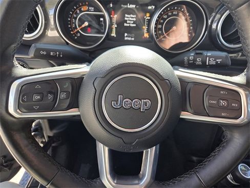 Certified 2022 Jeep Wrangler Unlimited Sahara image 24