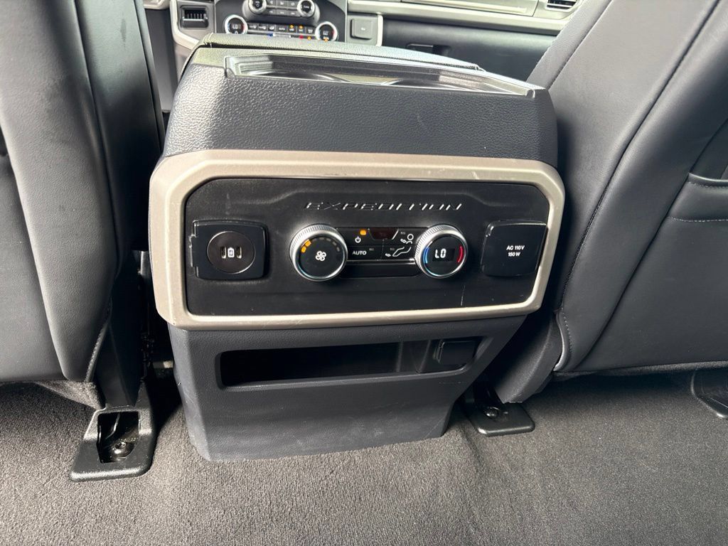 Used 2024 Ford Expedition Max XLT AWD/4WD image 27