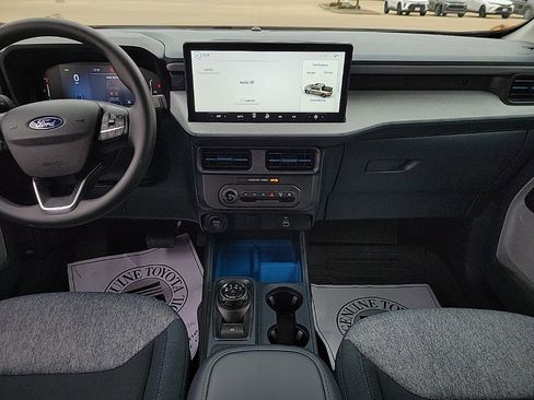 Used 2025 Ford Maverick XLT image 11