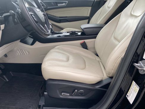 Used 2017 Ford Edge Titanium w/ Technology Package image 20
