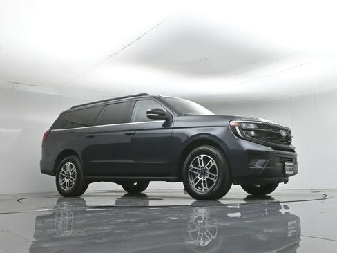 Certified 2025 Ford Expedition Max Active RWD image 4