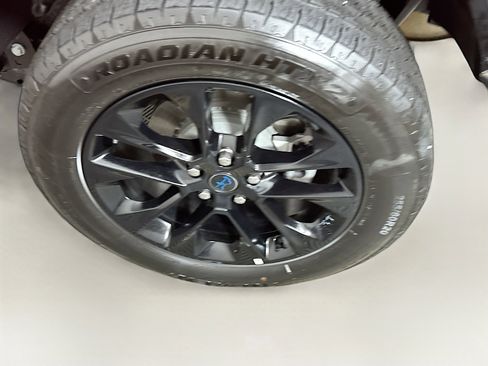 Used 2025 Jeep Wrangler Sahara w/ Safety Group image 11