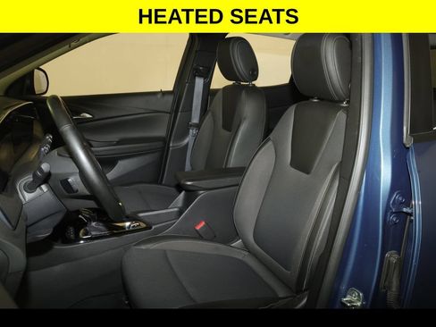 Used 2025 Buick Encore GX Preferred w/ Comfort Package AWD/4WD image 3