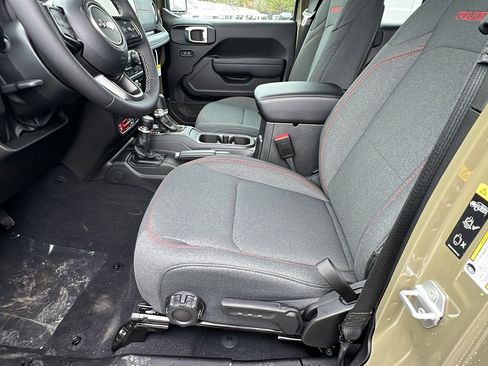 New 2026 Jeep Wrangler Unlimited Rubicon image 16