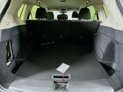 Used 2023 Nissan Rogue SV image 28