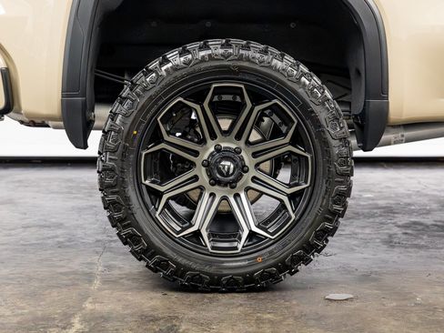 Used 2022 GMC Sierra 1500 AT4 w/ AT4 Premium Package AWD/4WD image 25