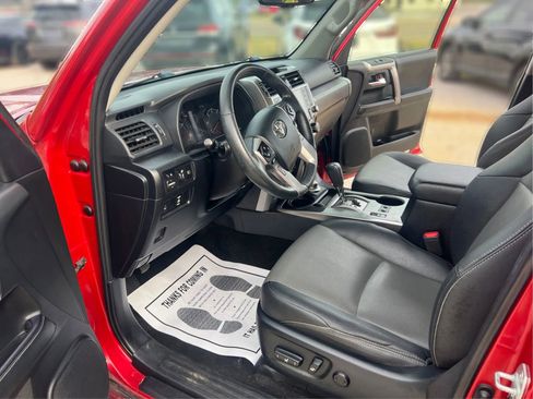 Used 2020 Toyota 4Runner SR5 Premium AWD/4WD image 9