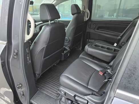 Certified 2025 Honda Odyssey EX-L image 13