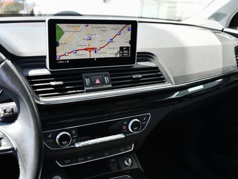 Used 2019 Audi Q5 2.0T Premium Plus w/ Premium Plus Package AWD/4WD image 22