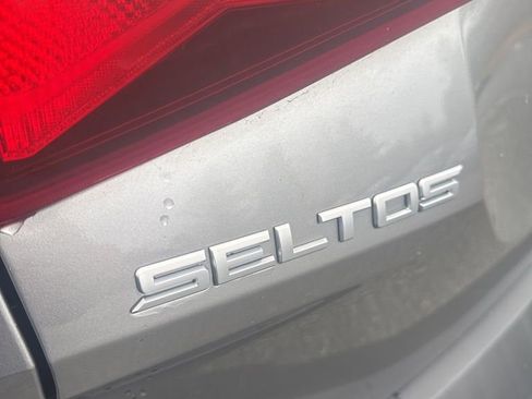 Used 2023 Kia Seltos LX image 37