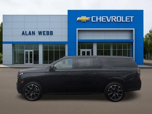 Used 2024 Chevrolet Suburban RST w/ Sport Performance Package AWD/4WD image 6