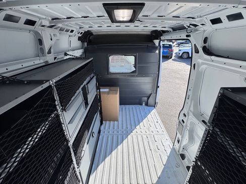 Used 2025 RAM ProMaster 2500 w/ Convenience Group FWD image 11