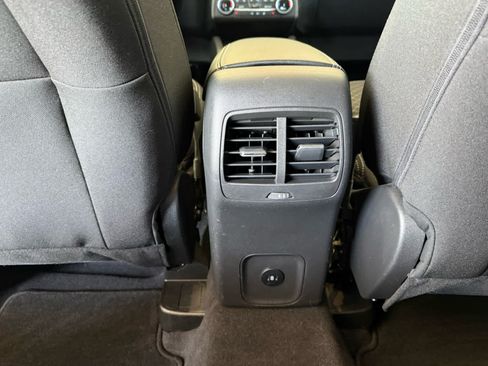 Certified 2023 Ford Escape Active AWD/4WD image 11