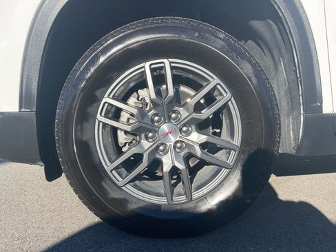 Used 2025 GMC Acadia Elevation image 35