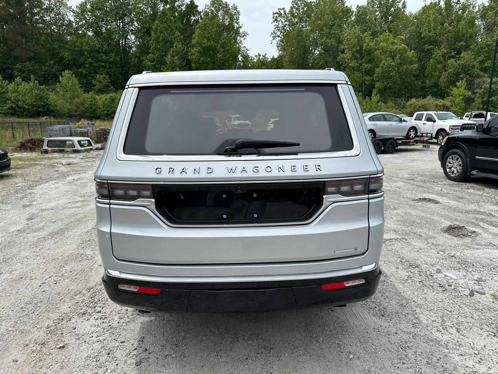 Used 2024 Jeep Grand Wagoneer Series III AWD/4WD image 9