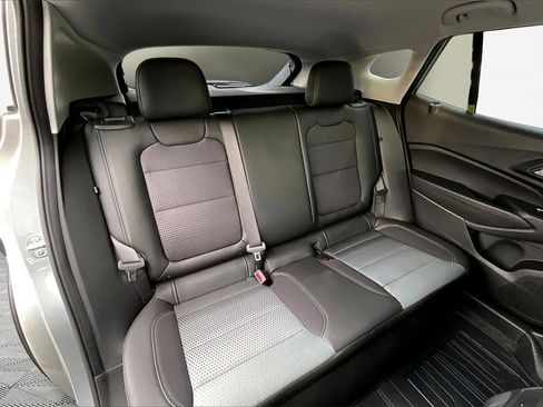 New 2026 Chevrolet Trax LT image 12
